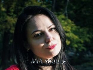 MIA_seduce