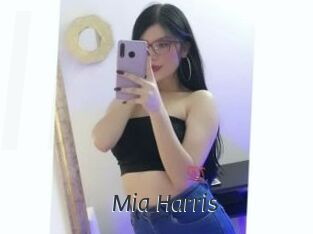 Mia_Harris